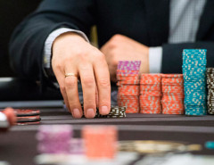 Что делать, если проиграли в онлайн казино деньги: можно ли вернуть средства