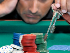 Как бросить играть в онлайн казино и избавиться от зависимости